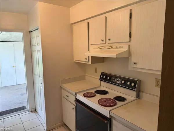 Lehigh Acres, FL 33936,406 Morgan CIR S