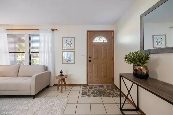 Cape Coral, FL 33914,2713 SW 12th PL