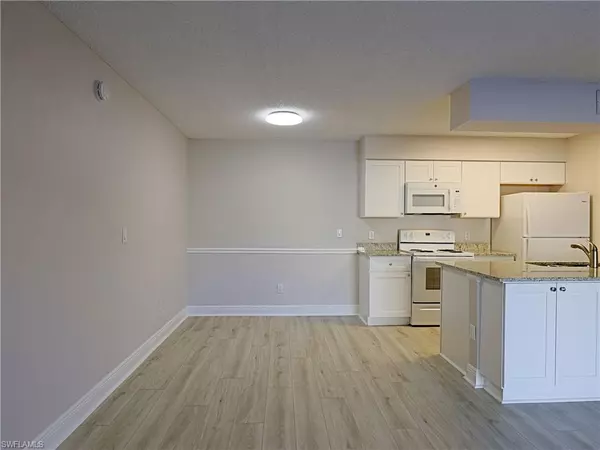 Fort Myers, FL 33919,5305 Summerlin RD #504