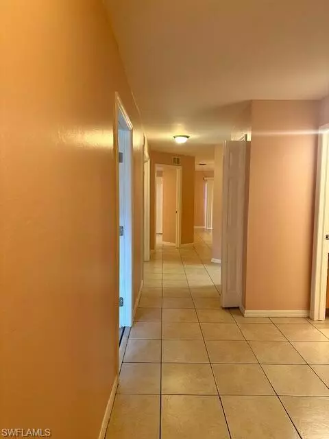 Lehigh Acres, FL 33973,4537 24th ST SW