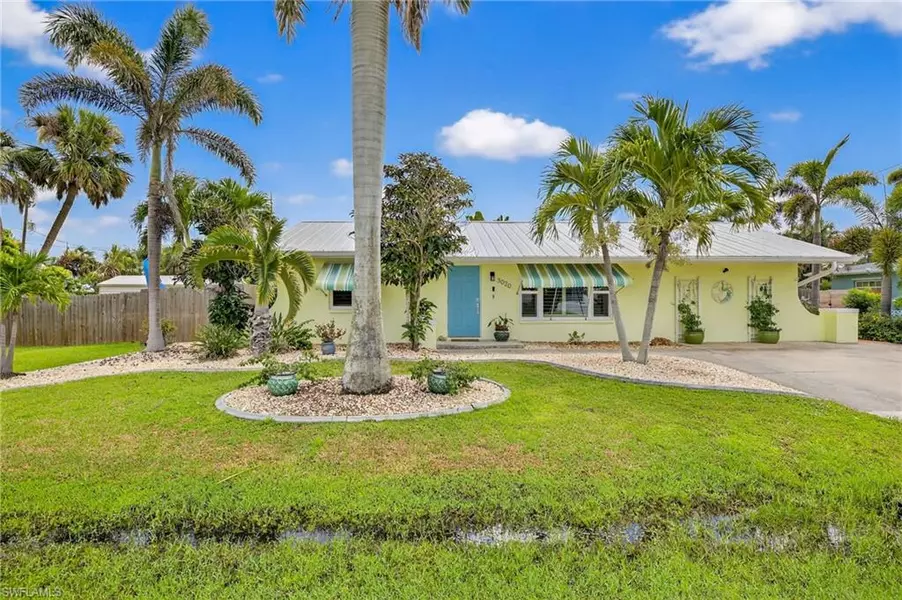 3020 Palm DR, Punta Gorda, FL 33950