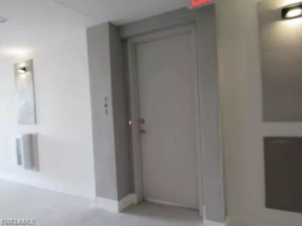 Fort Myers, FL 33908,11701 Olivetti LN #302