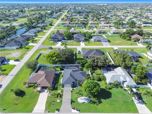Cape Coral, FL 33991,1726 SW 21st ST