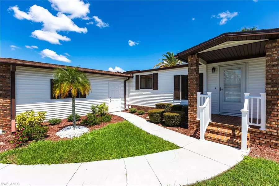 10716 Timber Pines CT, North Fort Myers, FL 33903