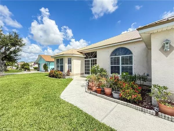 1507 SE 25th TER, Cape Coral, FL 33904
