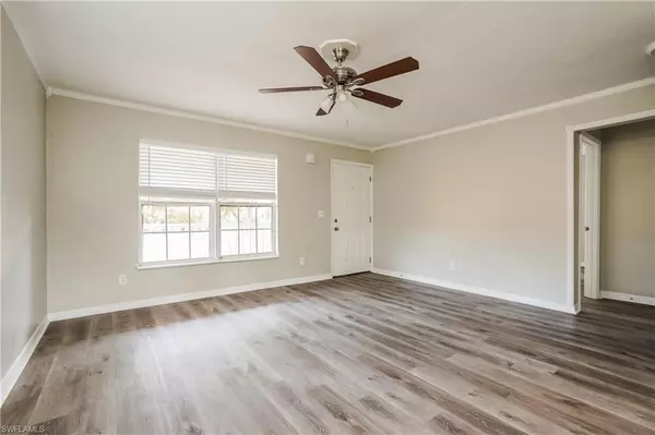 Lehigh Acres, FL 33971,5009 2nd ST W