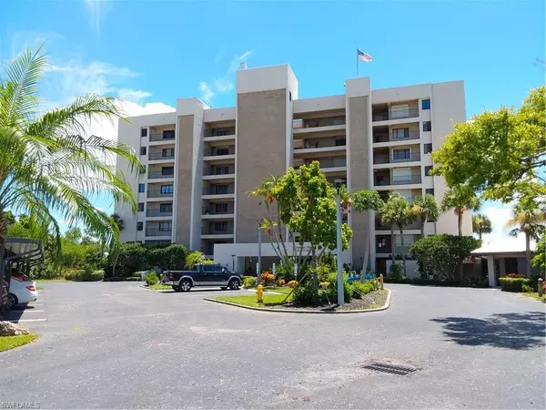 North Fort Myers, FL 33903,4510 N Key DR #304