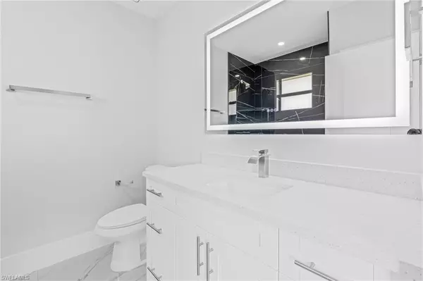 Lehigh Acres, FL 33972,633 Windermere DR