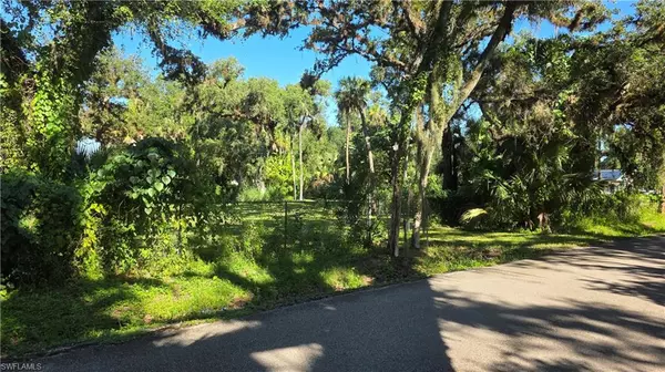 Labelle, FL 33935,92 Clay ST