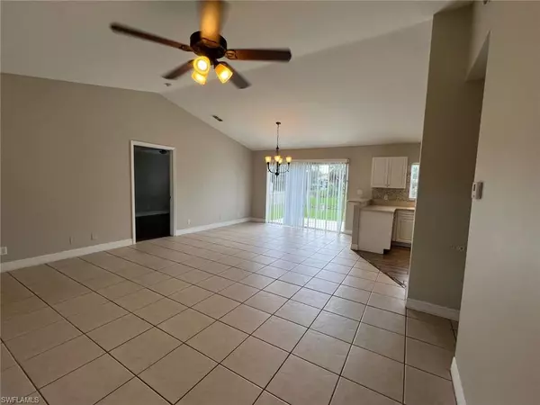 Naples, FL 34117,2420 2nd AVE SE
