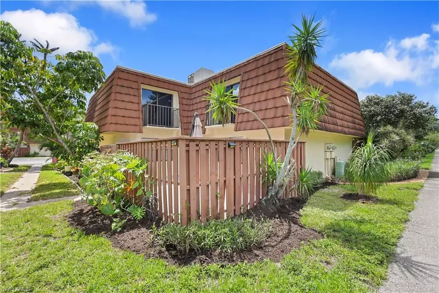 5224 Cedarbend DR #4, Fort Myers, FL 33919