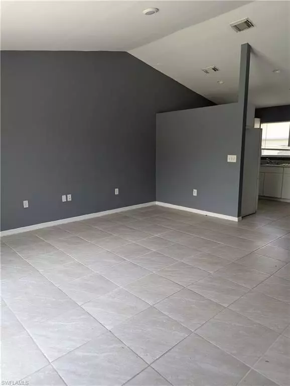 Lehigh Acres, FL 33973,2405/2407 Mansfield AVE S