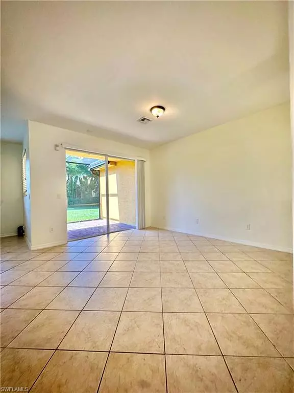 Estero, FL 33928,10101 Tin Maple DR #118