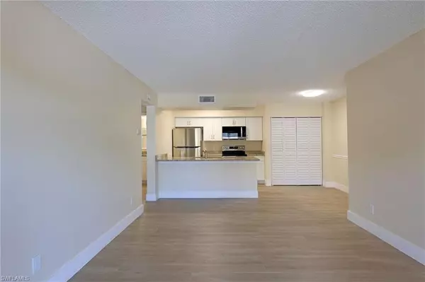 Fort Myers, FL 33919,5331 Summerlin RD #3104