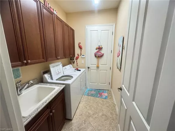 Fort Myers, FL 33912,8661 Mercado CT