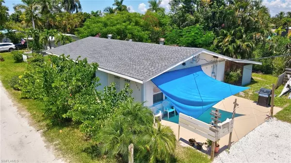 Bokeelia, FL 33922,7462 Pentz RD