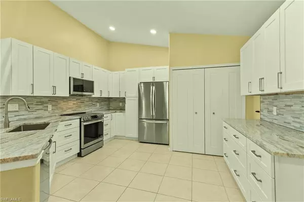 Fort Myers, FL 33913,10110 COLONIAL COUNTRY CLUB BLVD #109