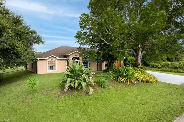 Lehigh Acres, FL 33972,705 Magnolia AVE