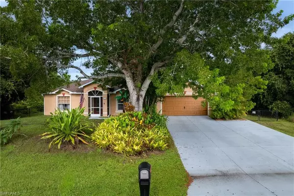 705 Magnolia AVE, Lehigh Acres, FL 33972