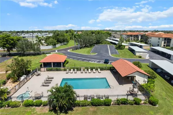 Fort Myers, FL 33908,12621 Kelly Sands WAY #327