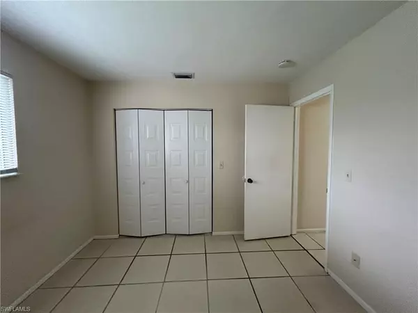 Fort Myers, FL 33907,3300 Prince Edward Island CIR #1