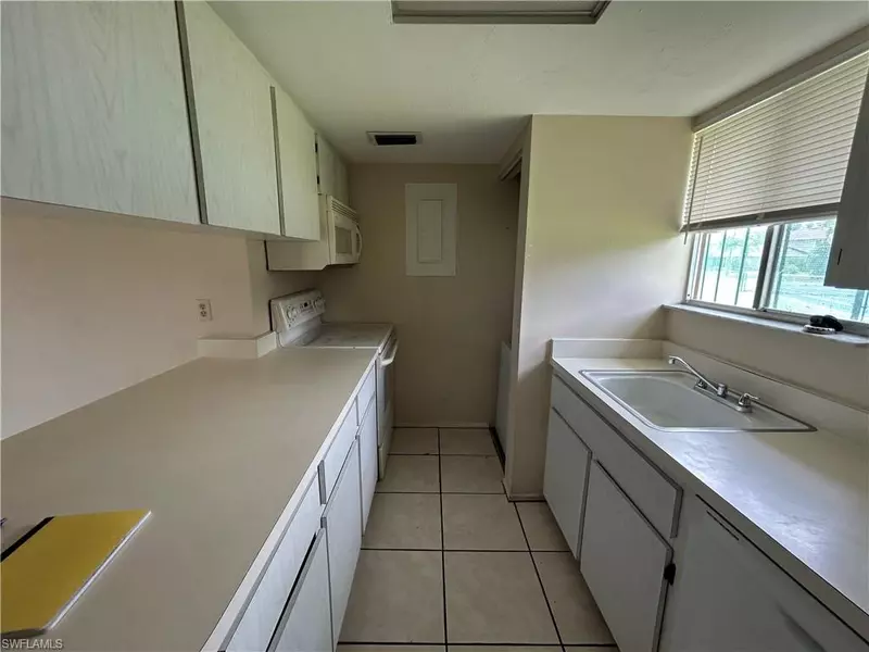 3300 Prince Edward Island CIR #1, Fort Myers, FL 33907