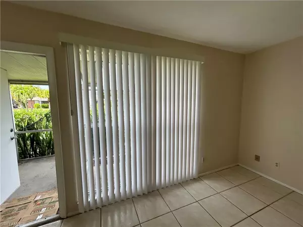 Fort Myers, FL 33907,3300 Prince Edward Island CIR #1
