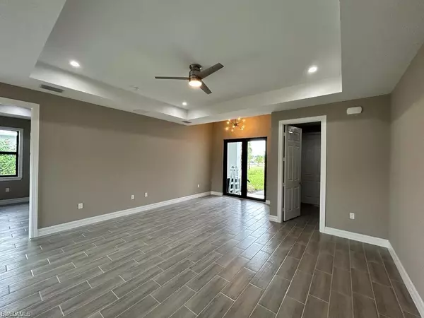 Naples, FL 34120,4827 Everglades BLVD N