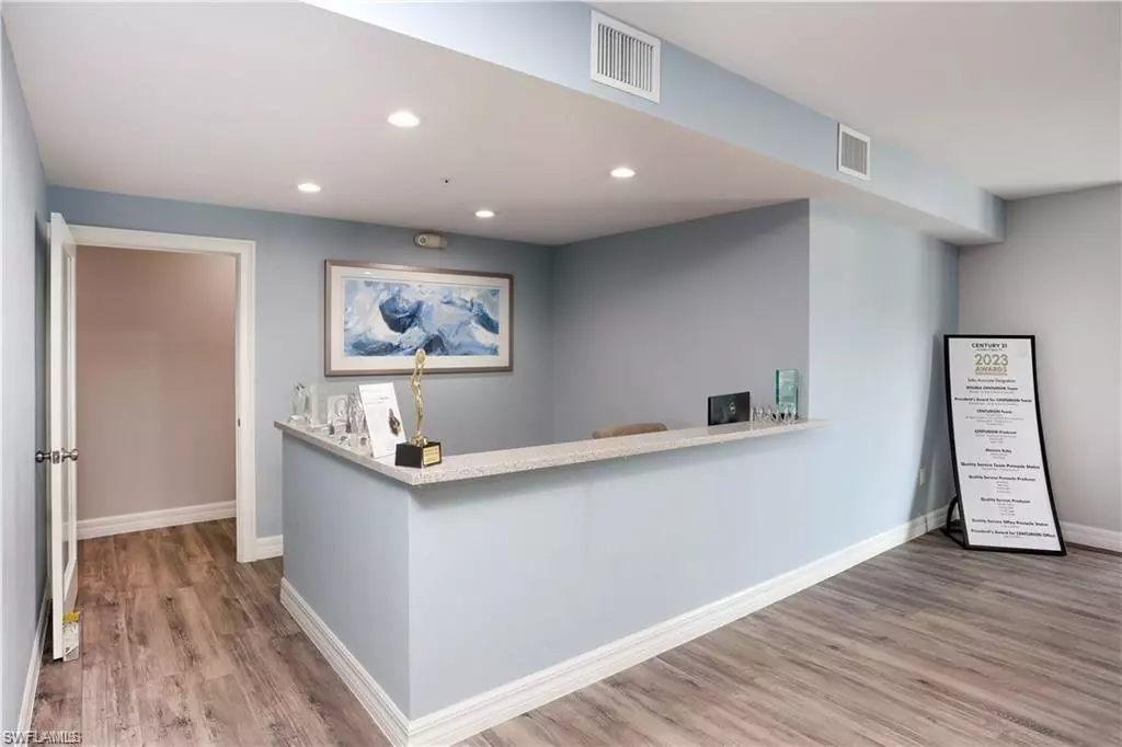 Cape Coral, FL 33914,725 Cape Coral PKWY W