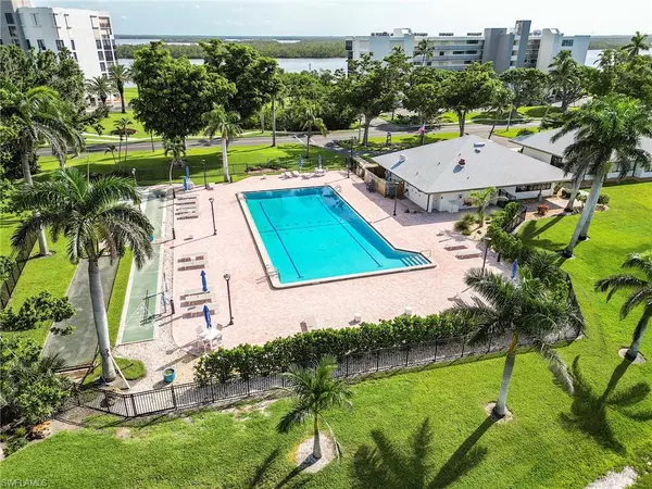 Fort Myers Beach, FL 33931,4253 Bay Beach LN #C3