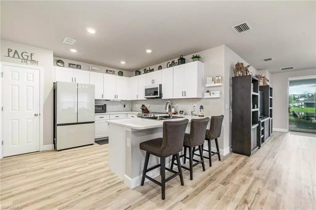 North Fort Myers, FL 33917,20498 Plumwood LOOP