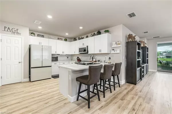 20498 Plumwood LOOP, North Fort Myers, FL 33917