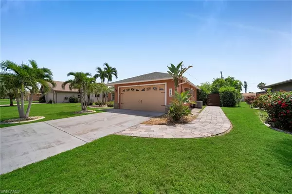 1930 SE 8th ST, Cape Coral, FL 33990