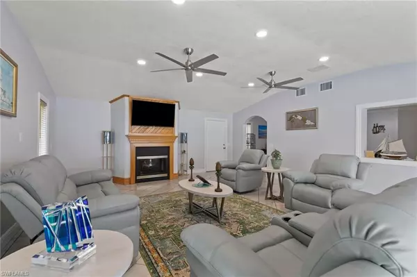 Cape Coral, FL 33904,2705 SE 18th PL