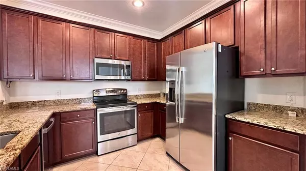 Fort Myers, FL 33966,10066 Via Colomba CIR