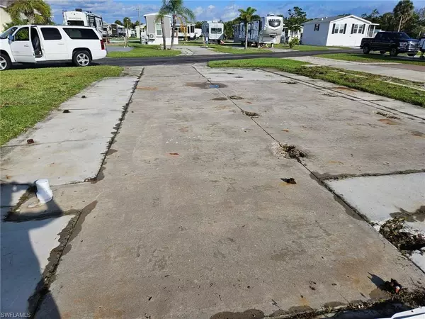 Fort Myers, FL 33908,19681 Summerlin # 212 RD