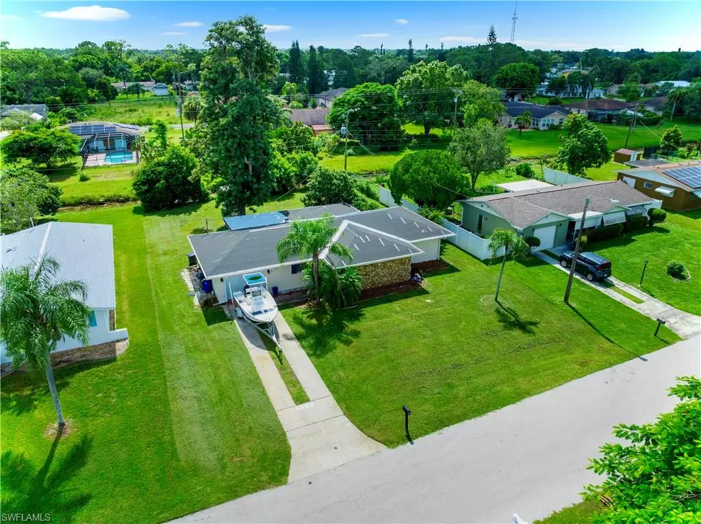 Lehigh Acres, FL 33936,327 Allenwood AVE