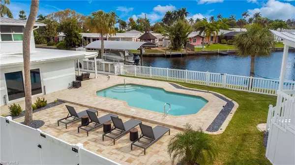 North Fort Myers, FL 33917,84 Cardinal DR