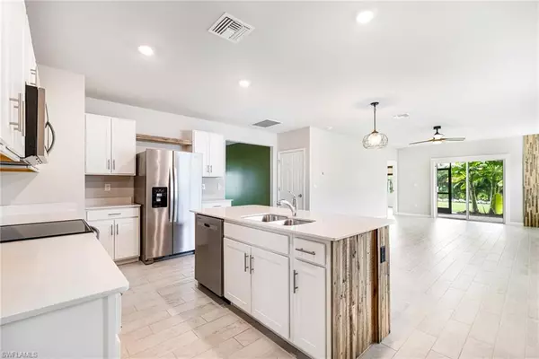 2788 Star Coral DR, North Fort Myers, FL 33903