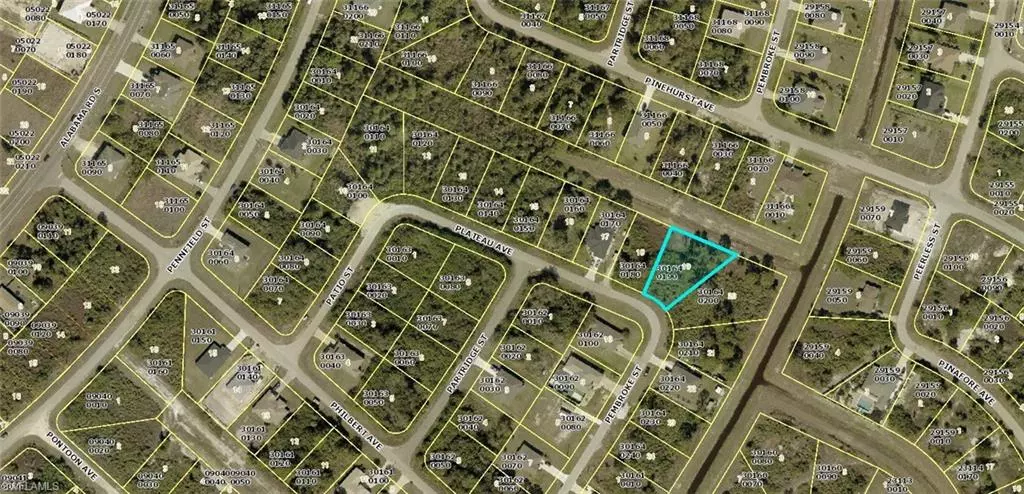 323 Plateau AVE, Lehigh Acres, FL 33974