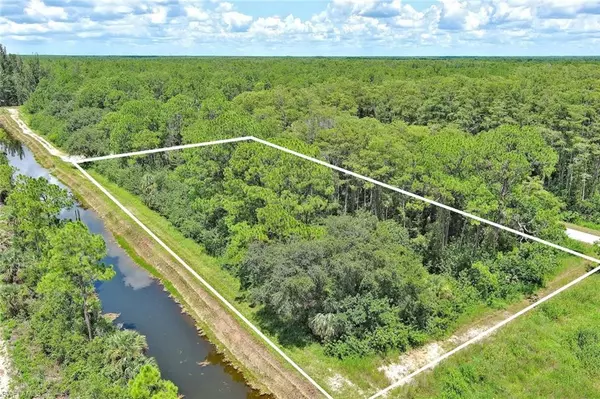 Lehigh Acres, FL 33972,167 Ocean Park DR