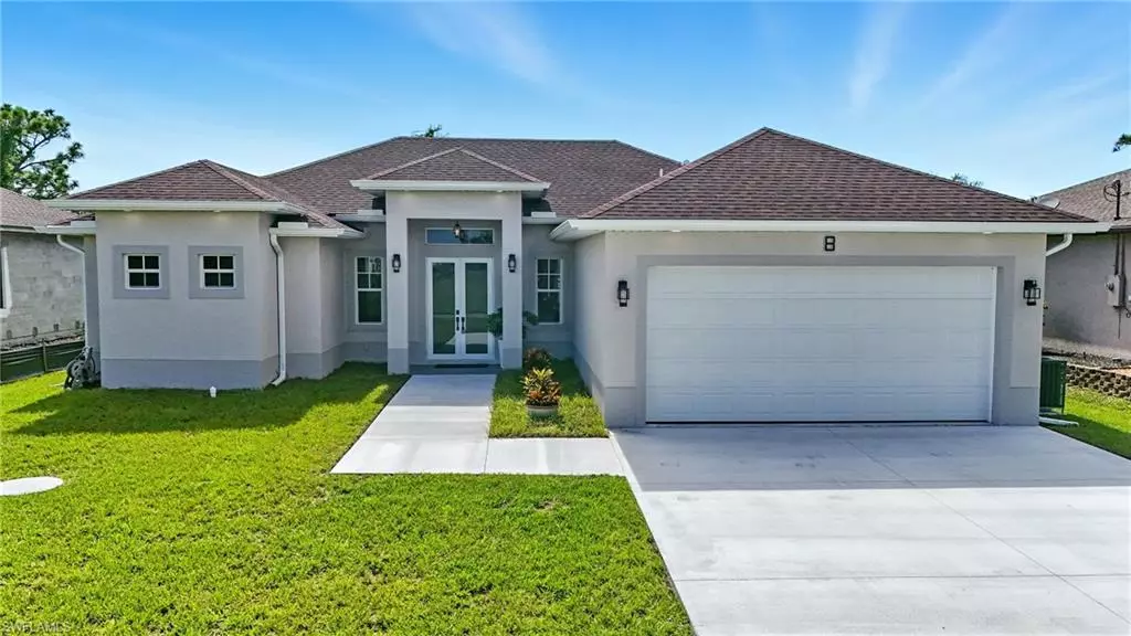 8 Beacon DR, Placida, FL 33946