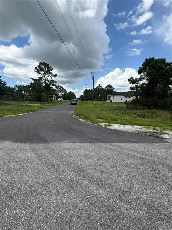 Lehigh Acres, FL 33976,3105 Vilma AVE S