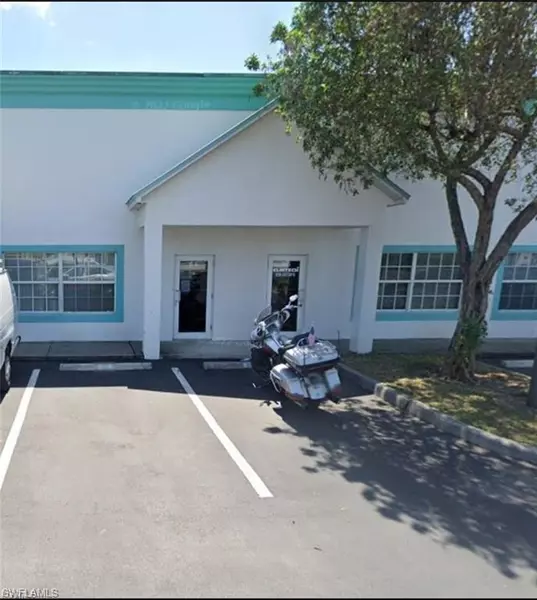 3560 Work DR #B6, Fort Myers, FL 33916
