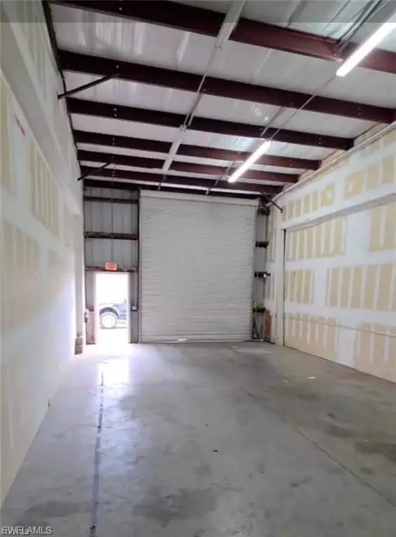 Fort Myers, FL 33916,3560 Work DR #B6