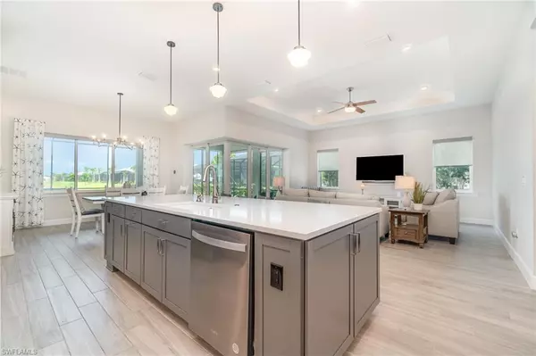 North Fort Myers, FL 33917,17583 Winding Oak LN