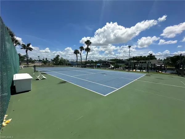 North Fort Myers, FL 33917,14700 Patrick Henry RD