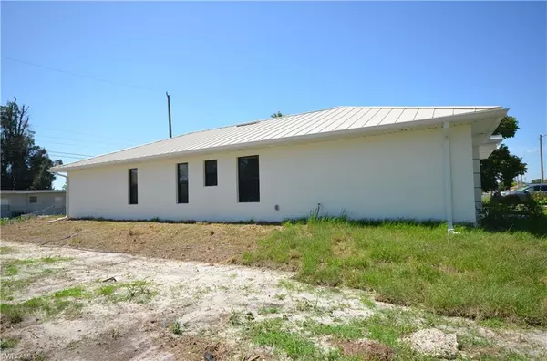 Fort Myers, FL 33916,2188 Barker BLVD