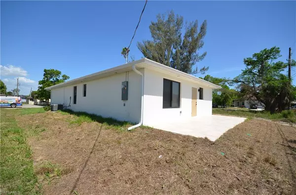 Fort Myers, FL 33916,2188 Barker BLVD