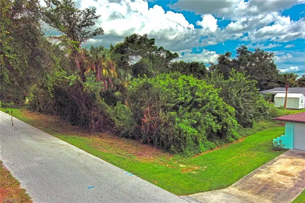 Port Charlotte, FL 33952,21511 Carleton AVE